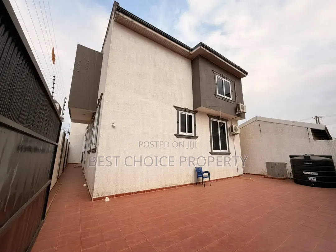 4bdrm Apartment in Lakeside for rent
