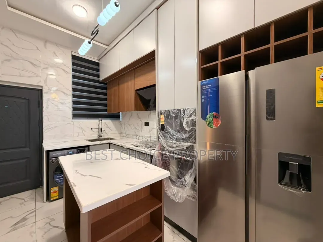 4bdrm Apartment in Lakeside for rent
