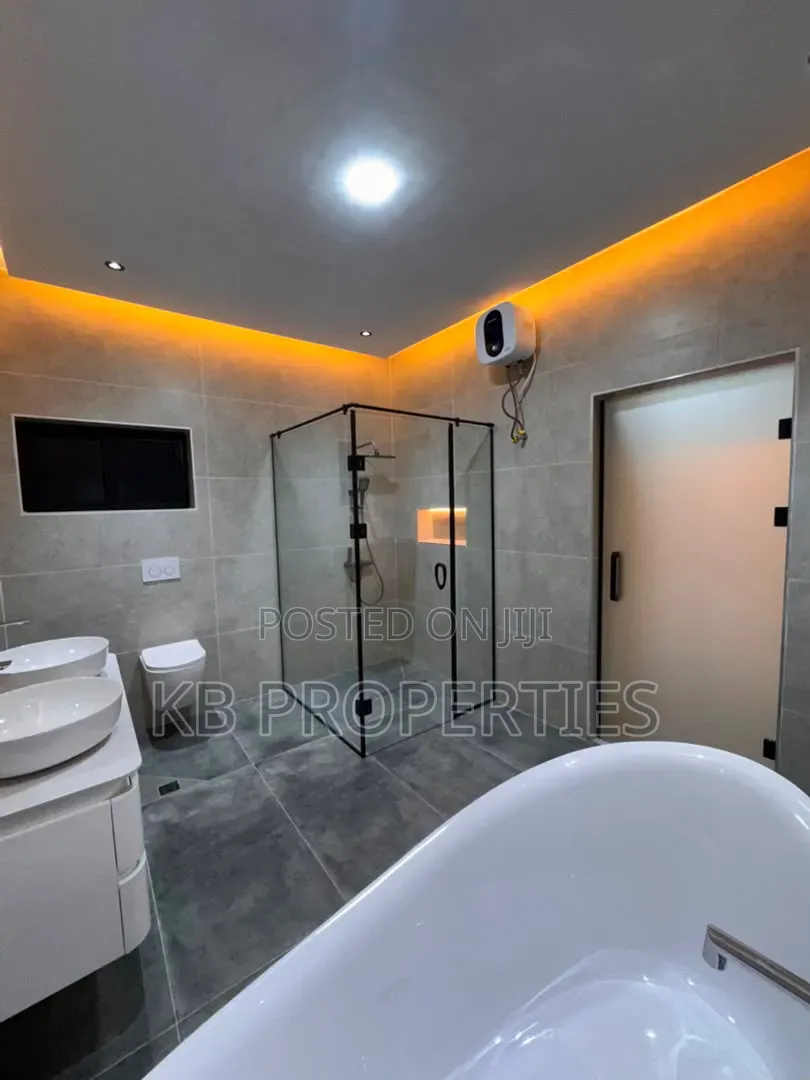 5bdrm House in Kb Properties, A&C Mall Area for sale