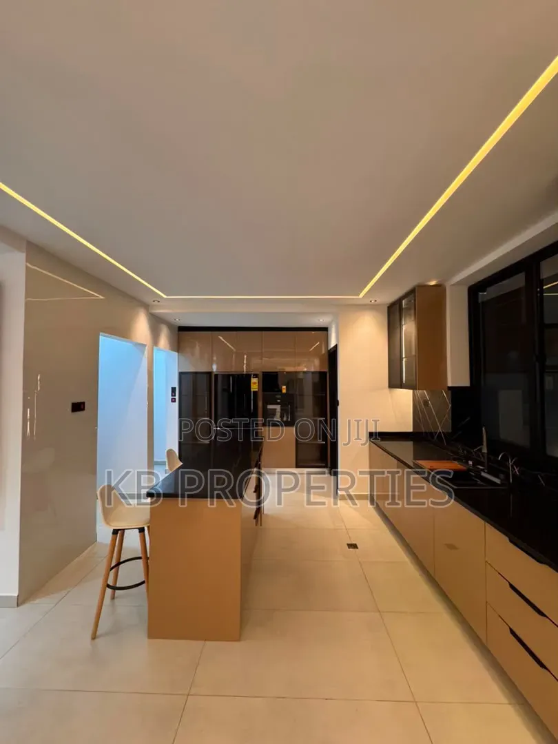 5bdrm House in Kb Properties, A&C Mall Area for sale