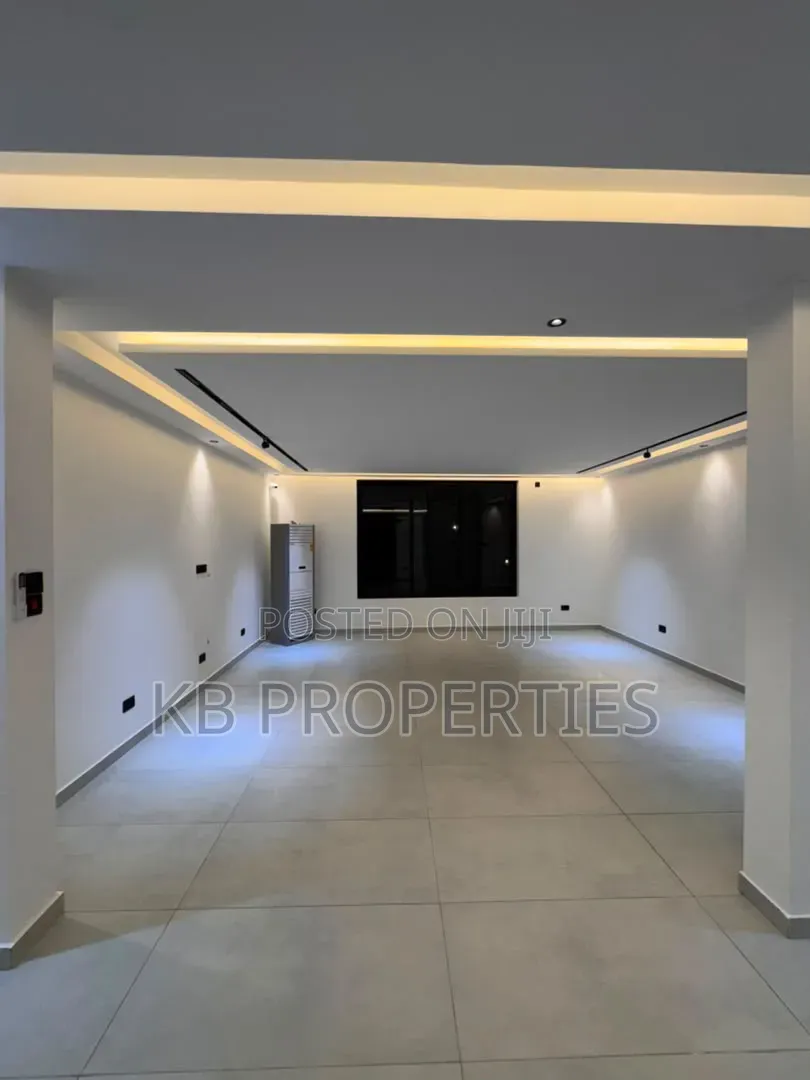 5bdrm House in Kb Properties, A&C Mall Area for sale