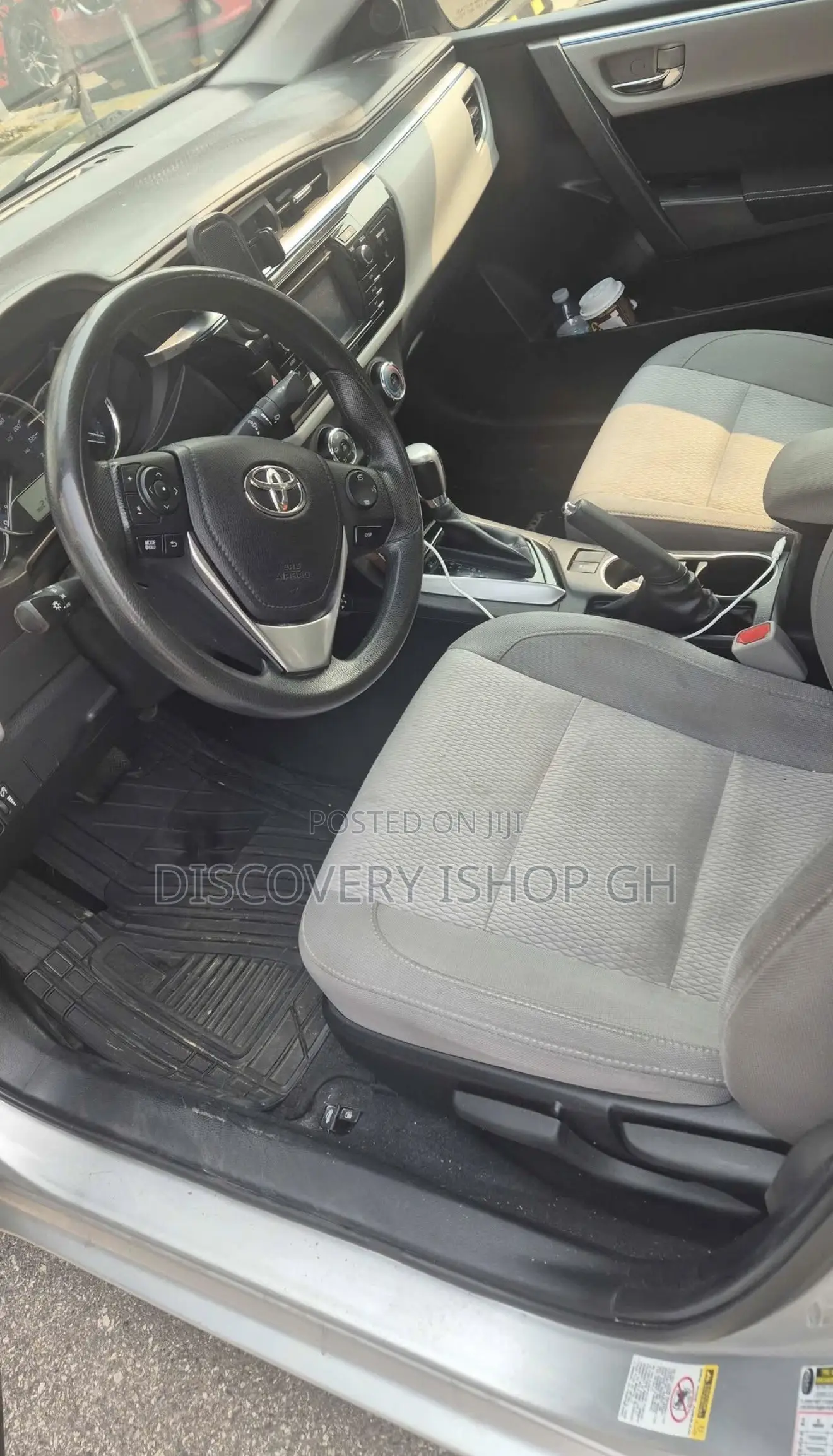 Toyota Corolla LE 4dr Sedan (1.8L 4cyl CVT) 2016 Silver