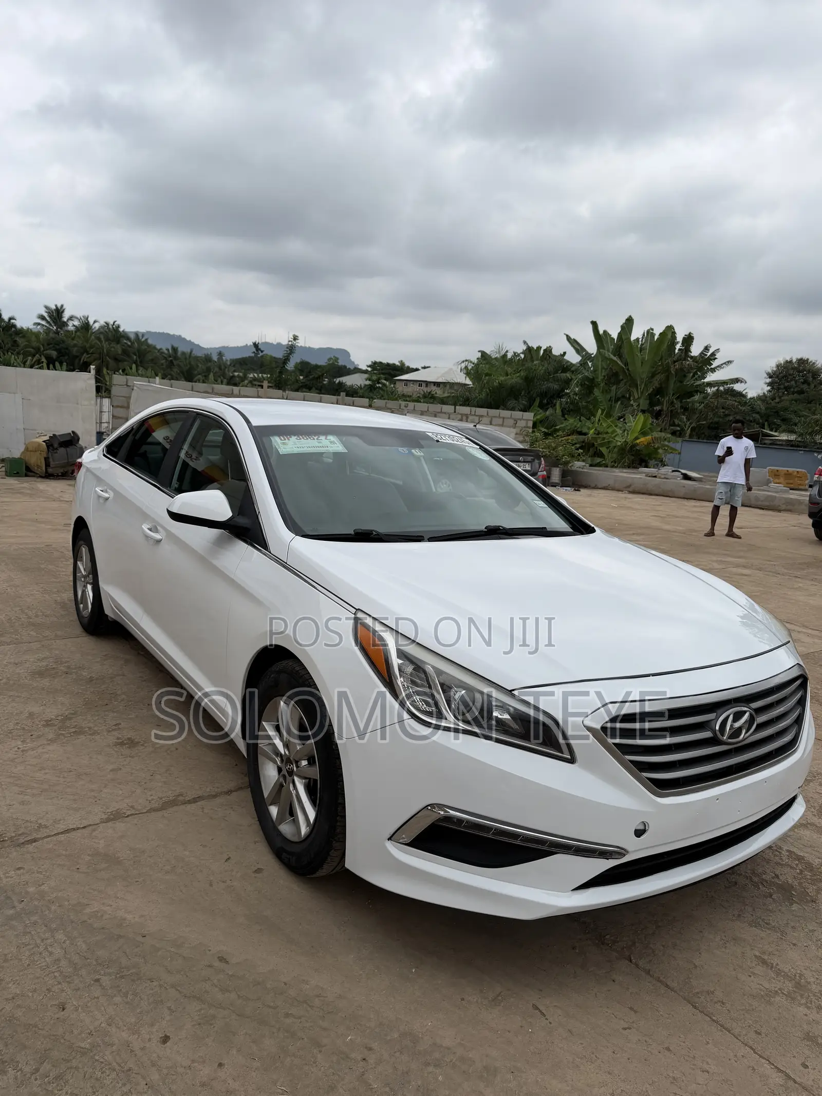 Hyundai Sonata Base Sedan FWD (2.4L 4cyl 6A) 2017 White