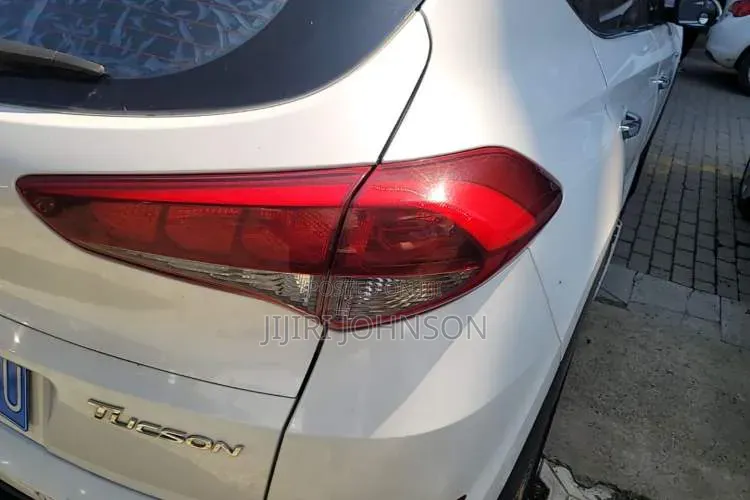 Hyundai Tucson 2018 White