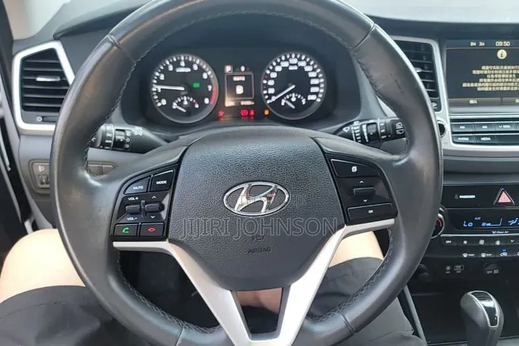 Hyundai Tucson 2018 White