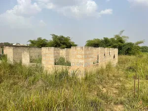 Furnished 10bdrm Mansion in Abuakwa, Kumasi Metropolitan for sale