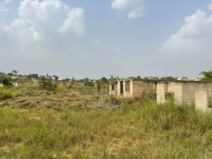 Furnished 10bdrm Mansion in Abuakwa, Kumasi Metropolitan for sale