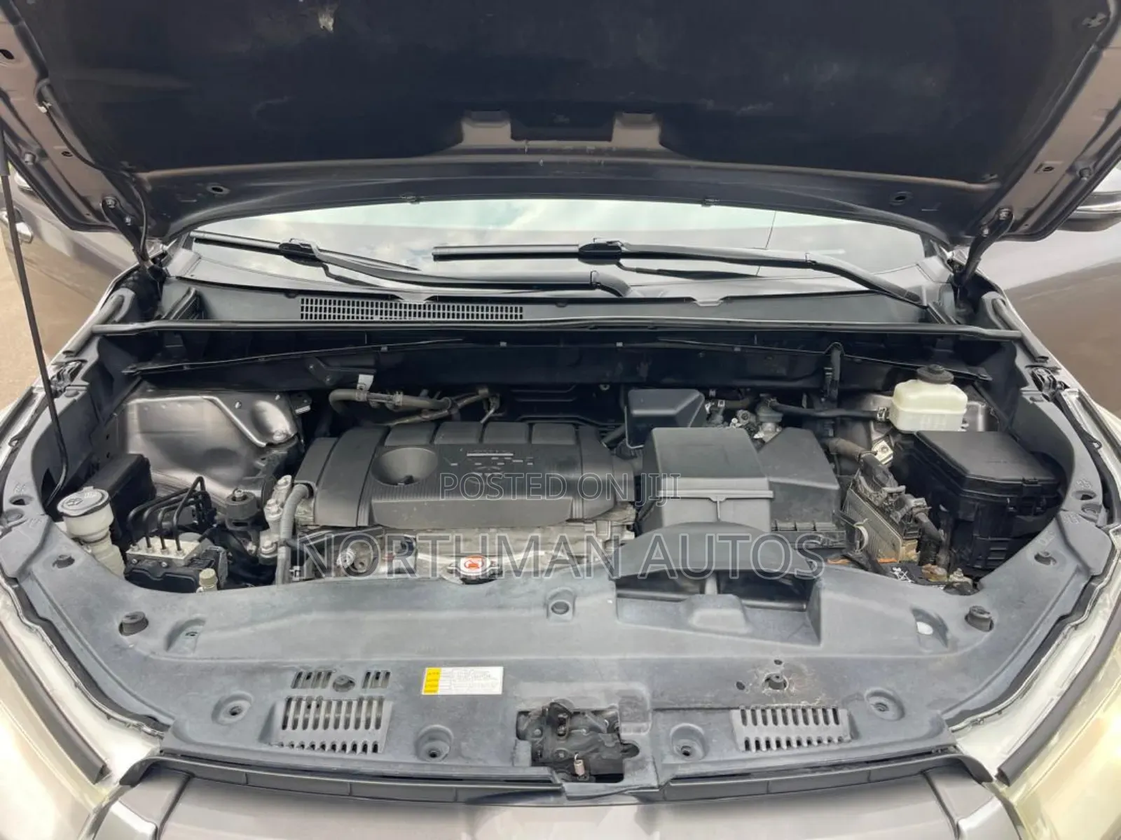 Toyota Highlander LE Plus 2019 Gray