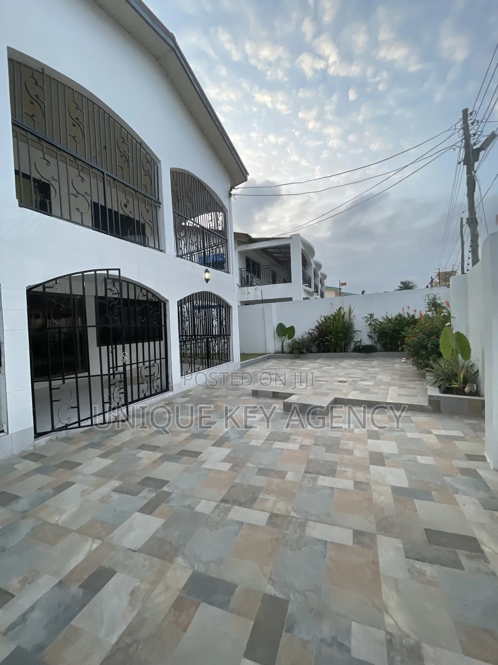 4bdrm House in Unique Key Agency, East Legon for rent