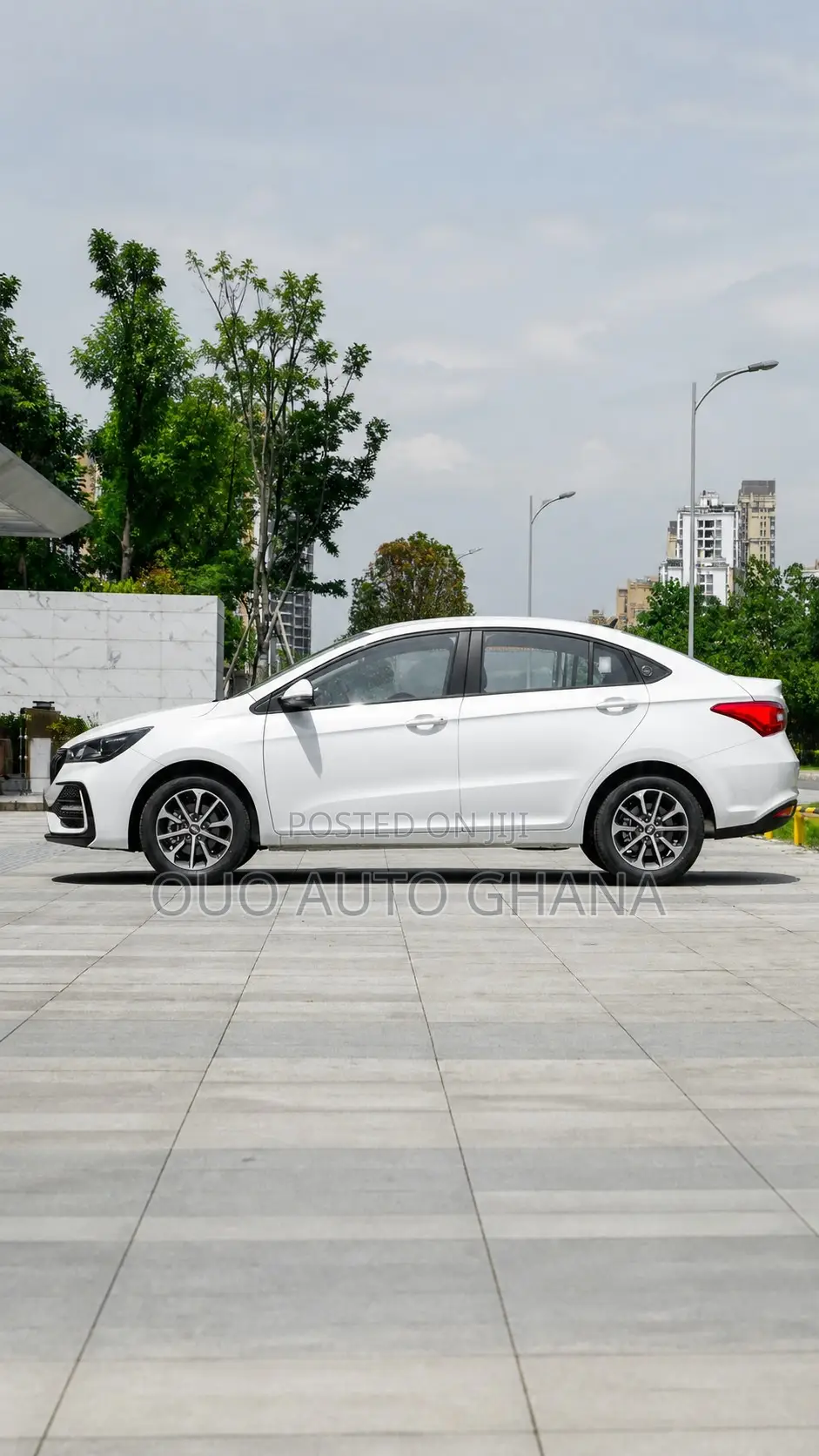 Chery Arrizo 5 2025 White
