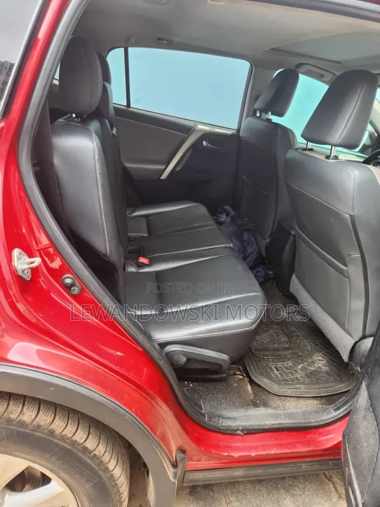 Toyota RAV4 2015 Red