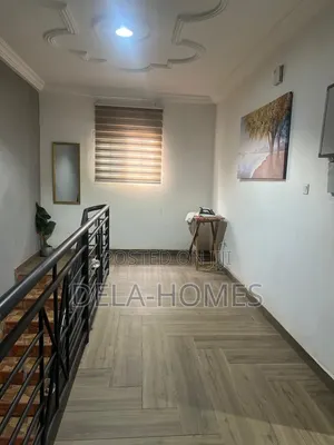 5 Bedroom House for Sale
