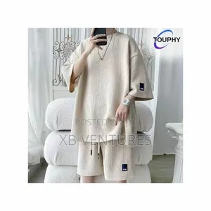 Off-Duty Style T-Shirt and Shorts Set