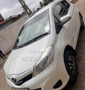 Toyota Vitz 2013 White