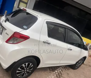 Toyota Vitz 2013 White