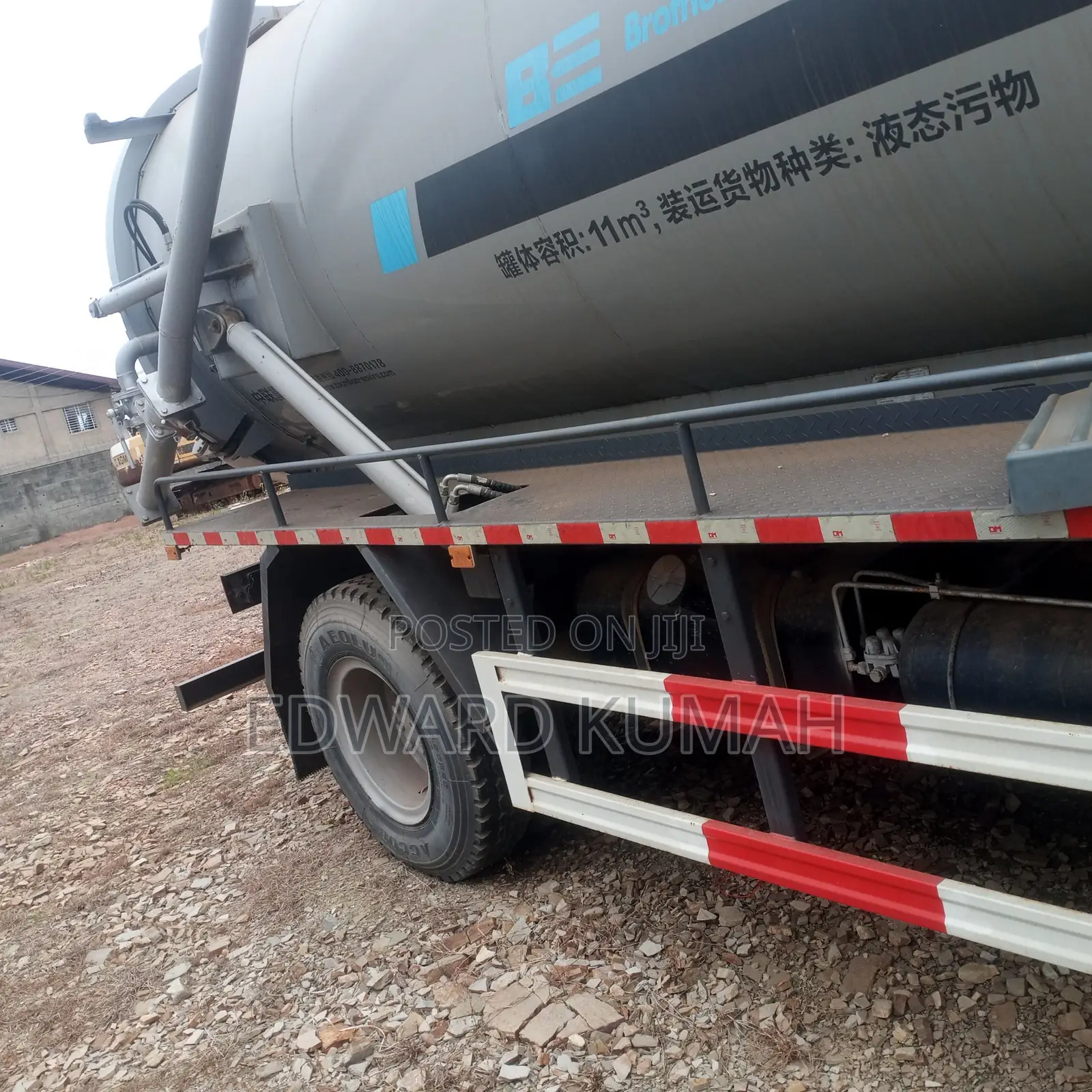 Vacuum Truck