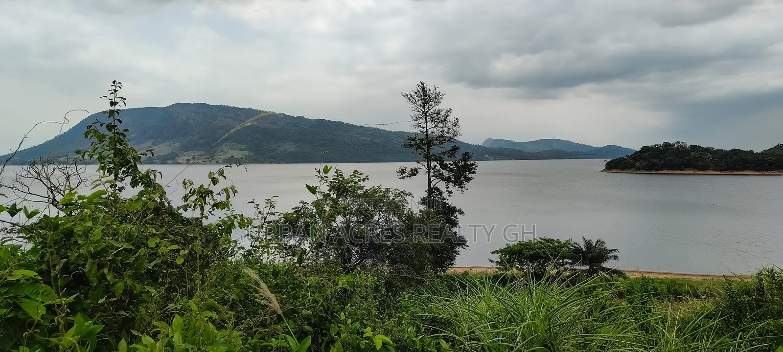 Volta Region, (DAYI DISTRICT) _ 1 Acre Riverfront Land
