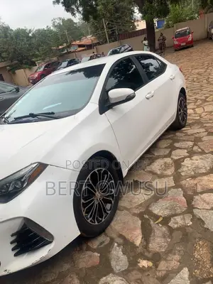 Toyota Corolla 2017 White