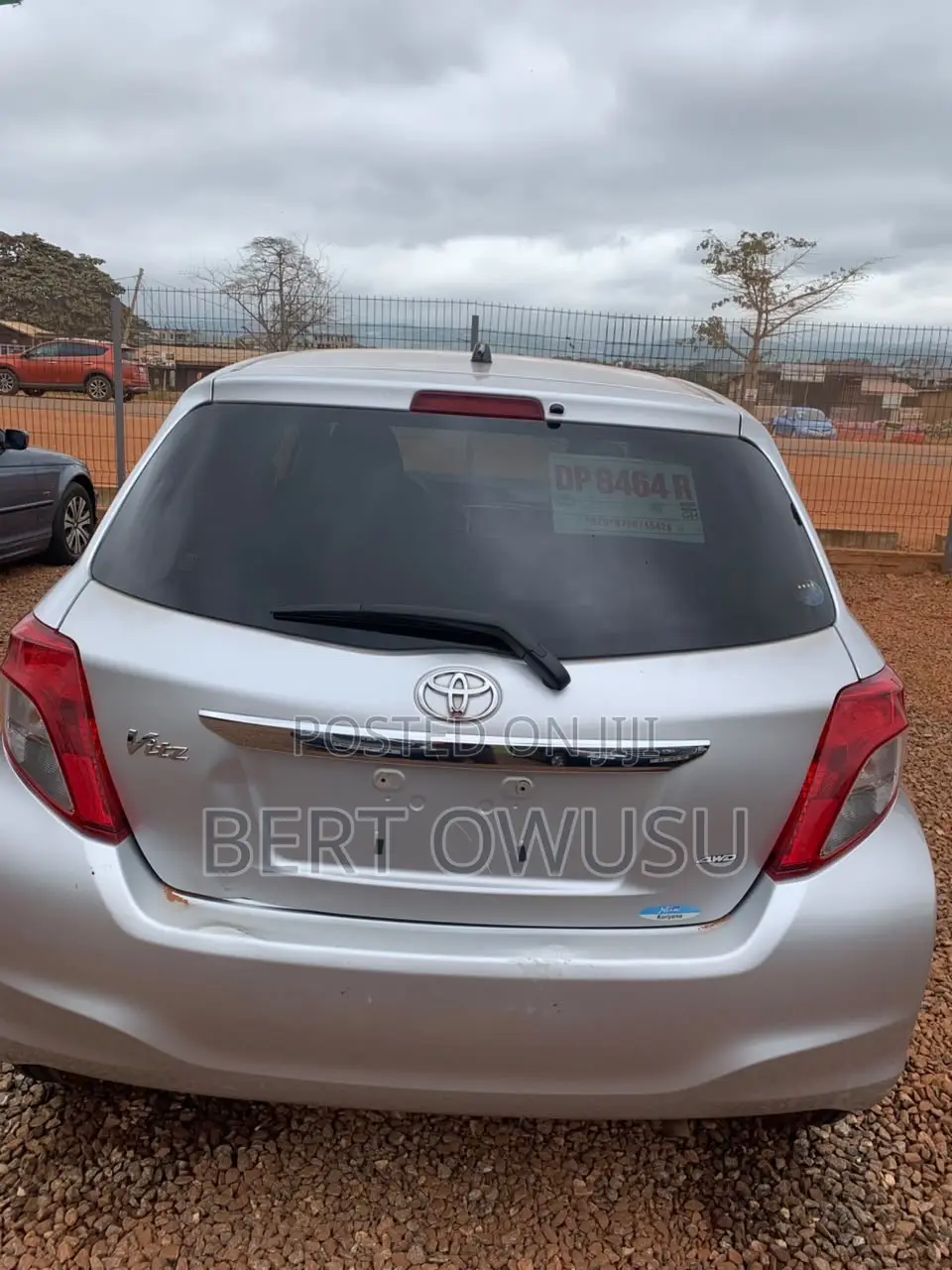 Toyota Vitz 2013 Silver