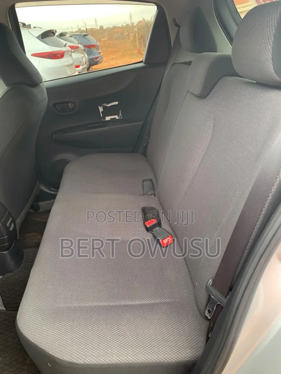 Toyota Vitz 2013 Silver