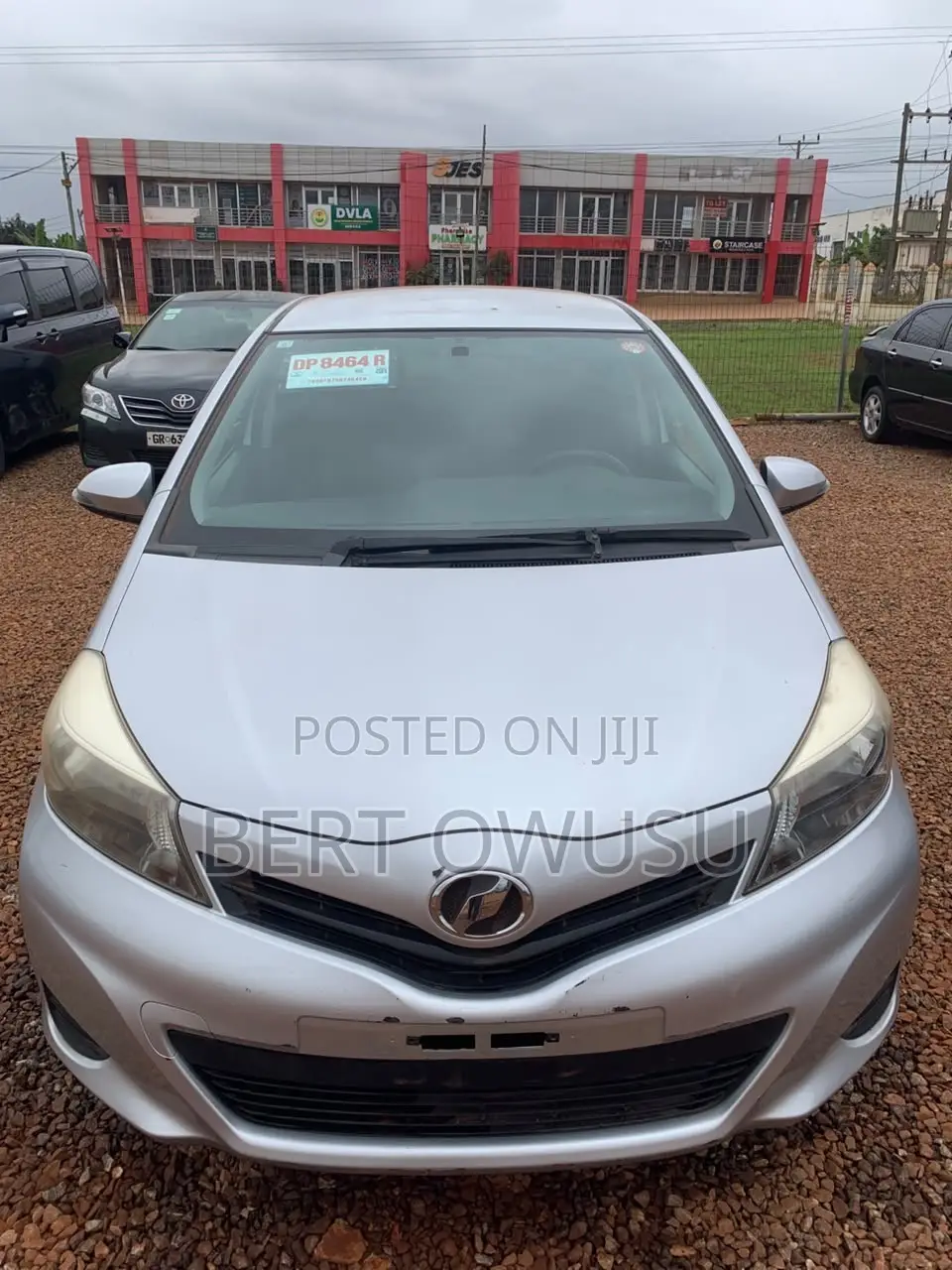 Toyota Vitz 2013 Silver