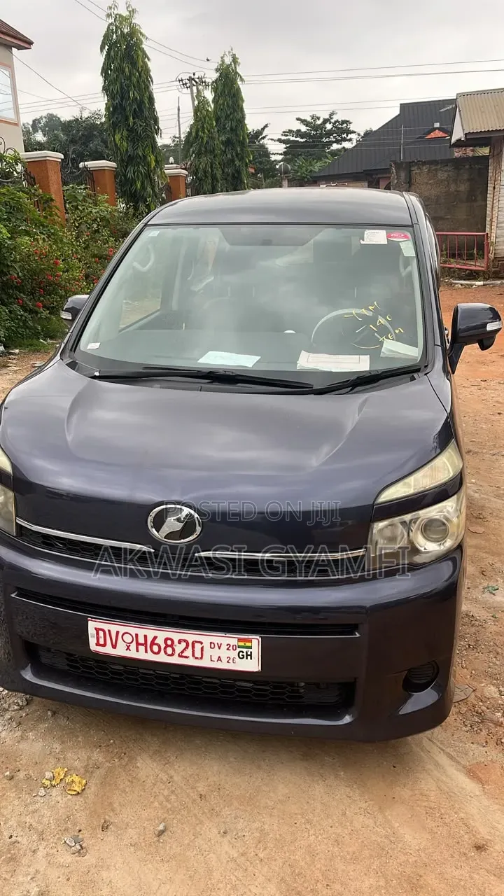 Tayota Voxy Xl