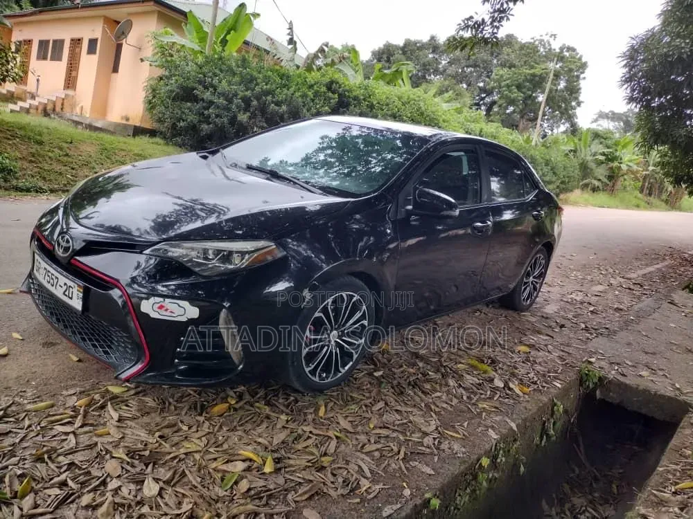Toyota Corolla 2015 Black