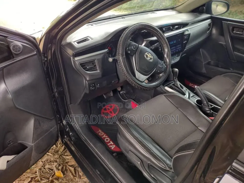 Toyota Corolla 2015 Black