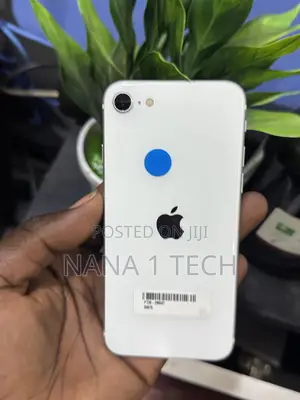 Apple iPhone SE (2022) 64 GB White