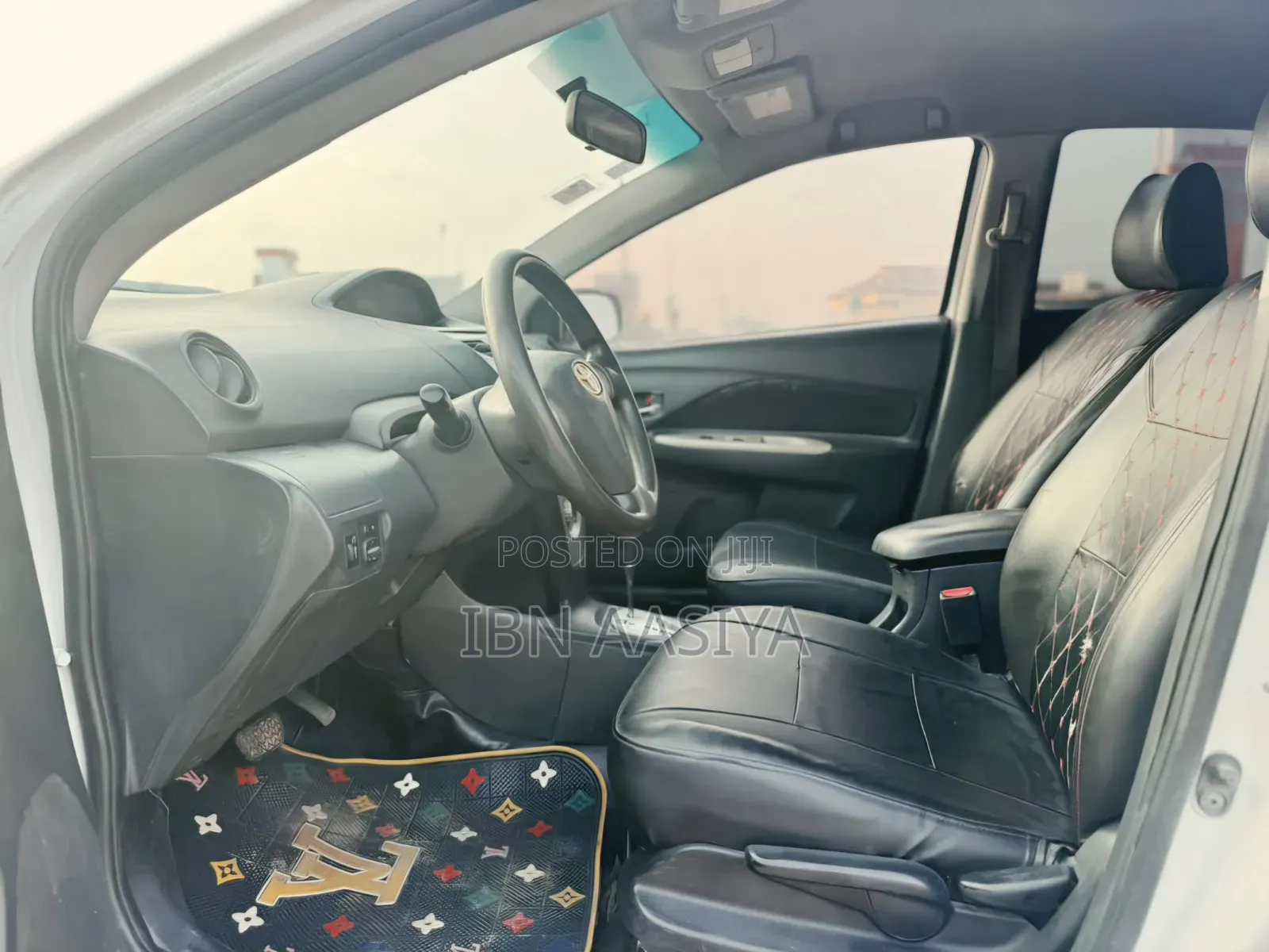 Toyota Yaris 2009 White