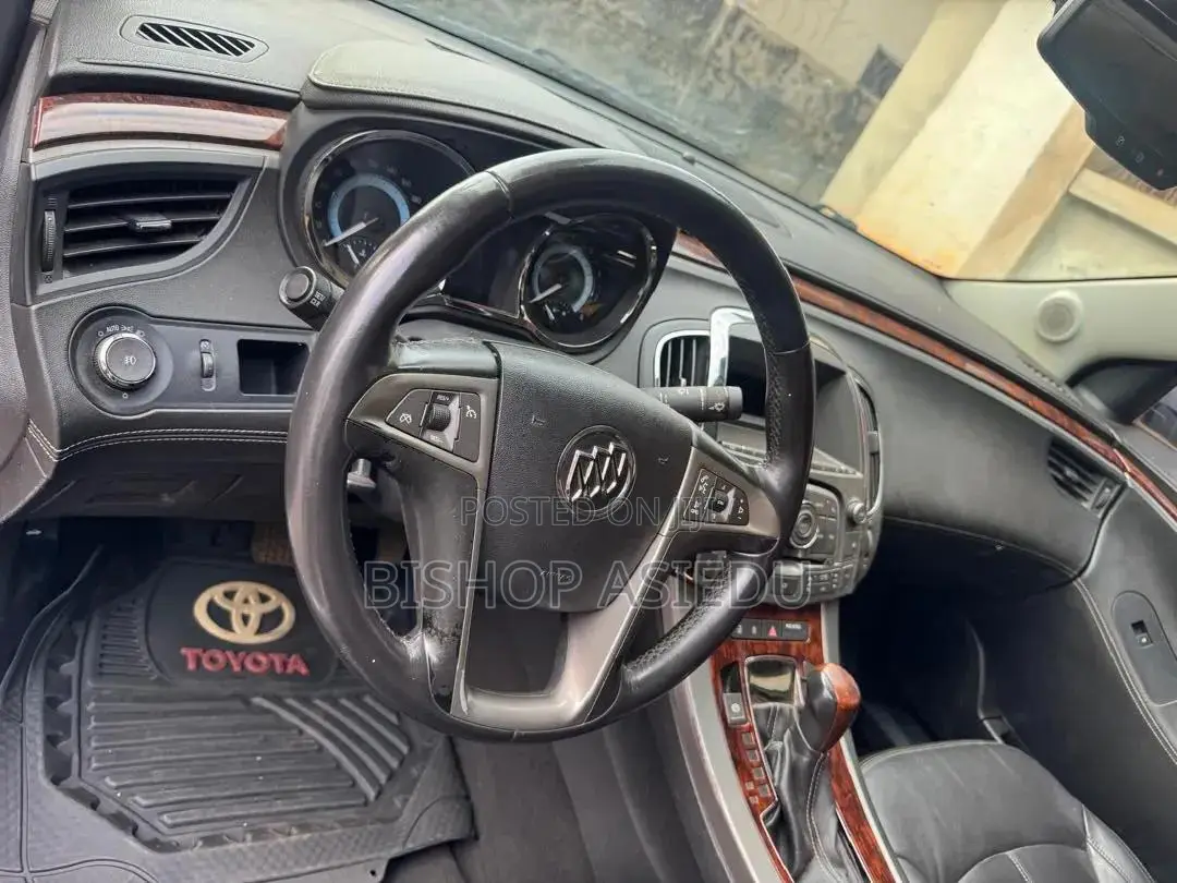 Buick LaCrosse 2016 Silver