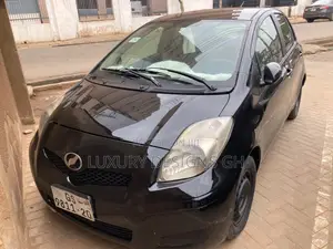 Toyota Vitz 2010 Black