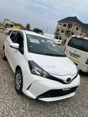 Toyota Vitz 2015 White