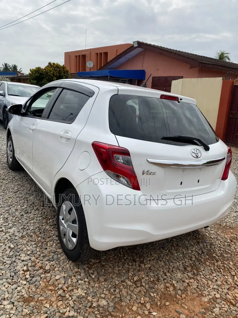 Toyota Vitz 2015 White