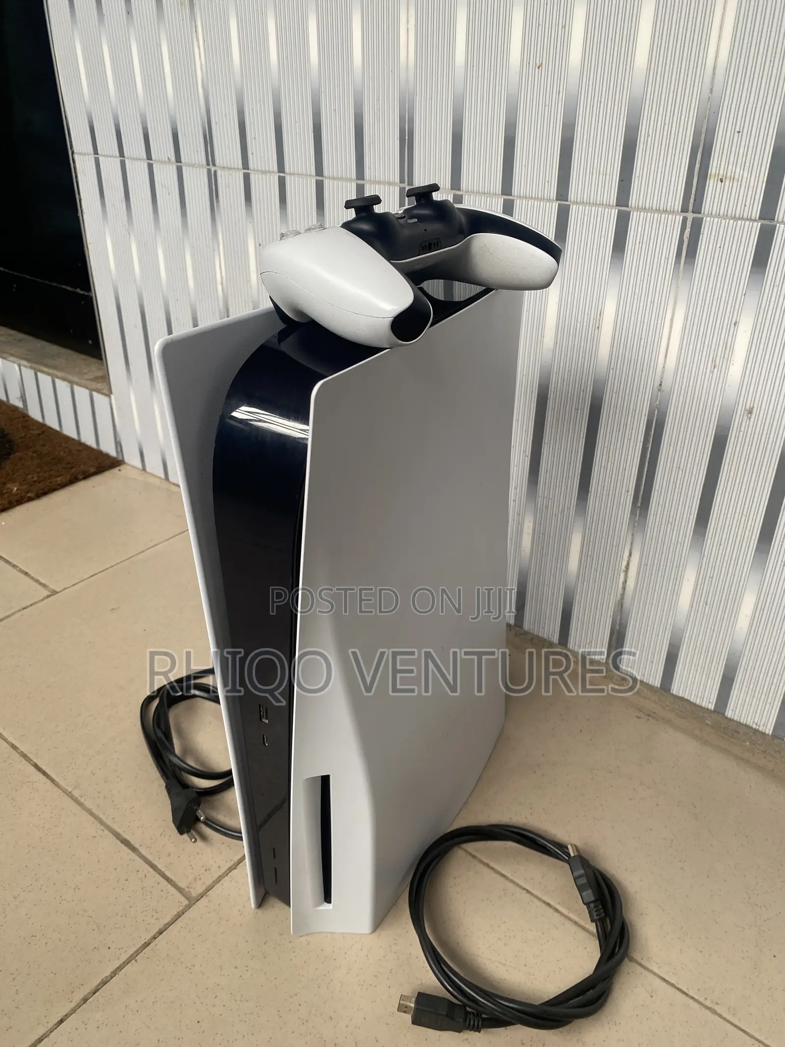 PS5 Standard With 1 Controller and FC 26 for Sale at a Cheap Price