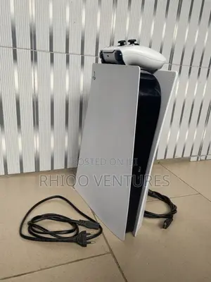PS5 Standard With 1 Controller and FC 26 for Sale at a Cheap Price