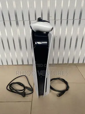 PS5 Standard With 1 Controller and FC 26 for Sale at a Cheap Price