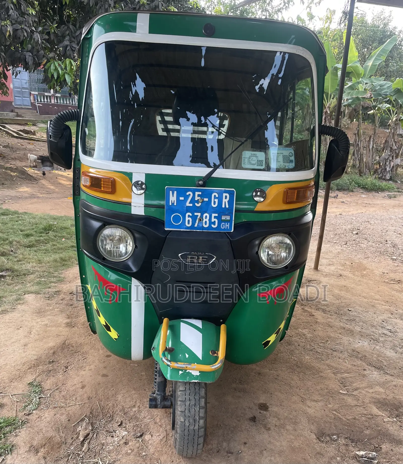 Bajaj RE 2025 Green