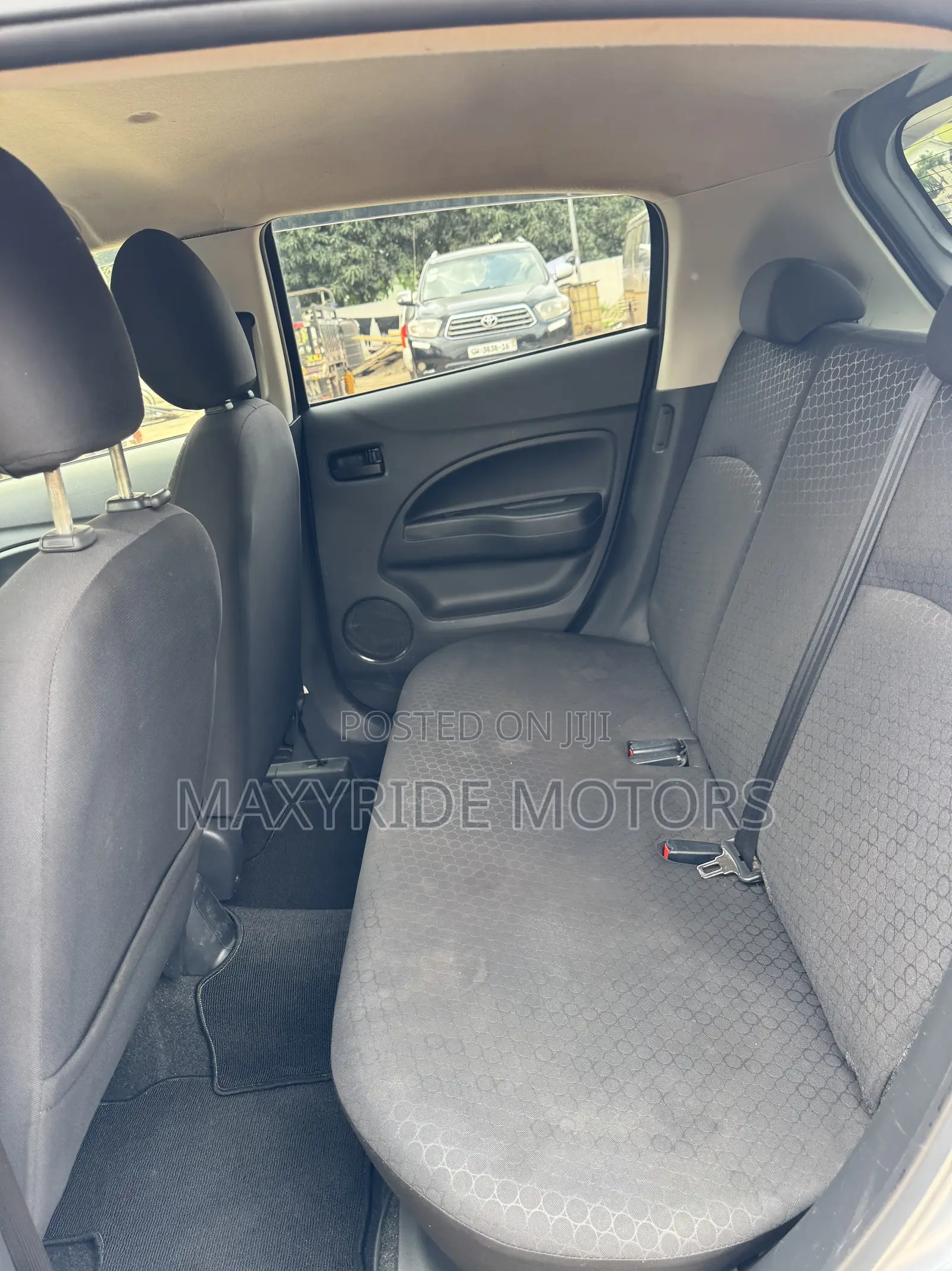Mitsubishi Mirage 2015 Silver