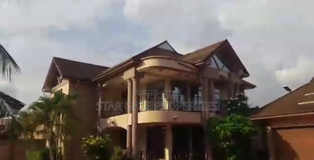 5bdrm House in Santasi Atasomanso, Kumasi Metropolitan for sale