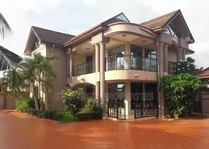 5bdrm House in Santasi Atasomanso, Kumasi Metropolitan for sale