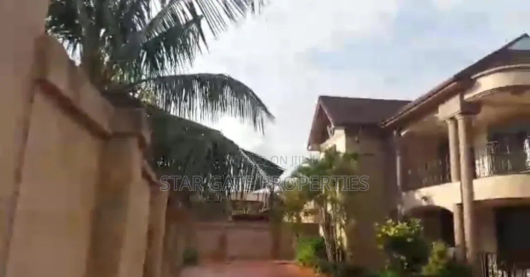 5bdrm House in Santasi Atasomanso, Kumasi Metropolitan for sale