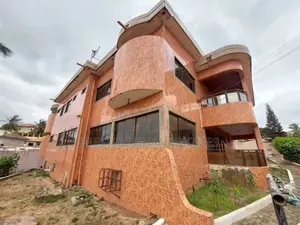 6bdrm Mansion in Nyanmekye for rent