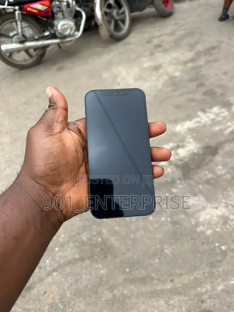 Apple iPhone 12 64 GB Black