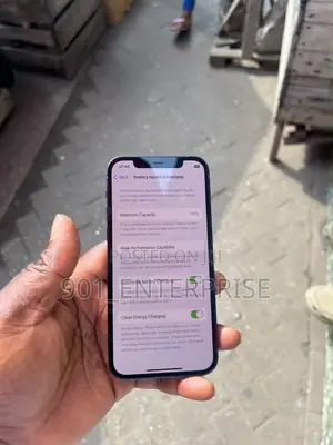 Apple iPhone 12 64 GB Black