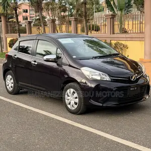 Toyota Vitz 1.3 FWD 5dr 2016 Purple