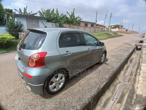 Toyota Vitz 2009 Green