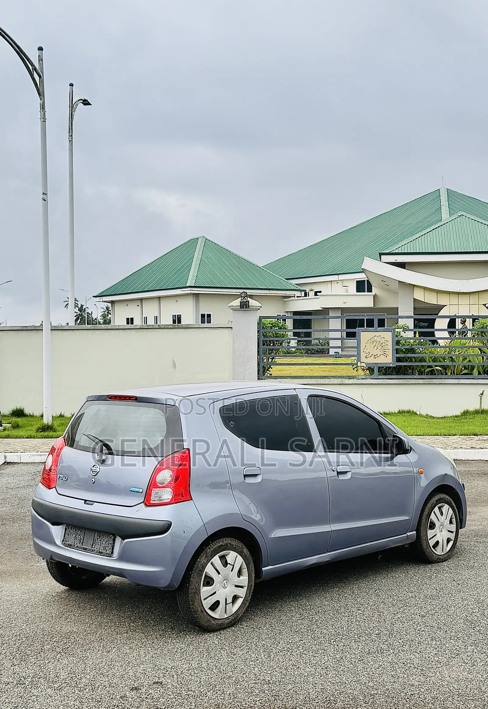 Nissan Pixo 1.0 FWD 2011 Gray