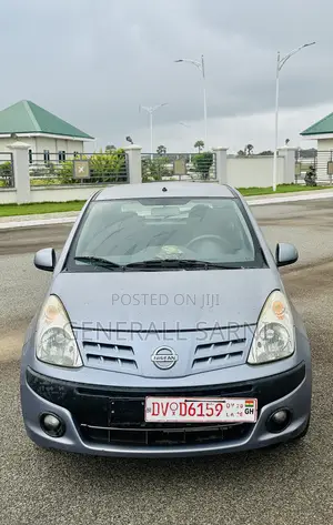 Nissan Pixo 1.0 FWD 2011 Gray