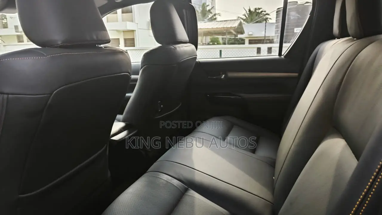 Toyota Hilux Revo Double Cab Deisel 2.4 RWD 2022 Green